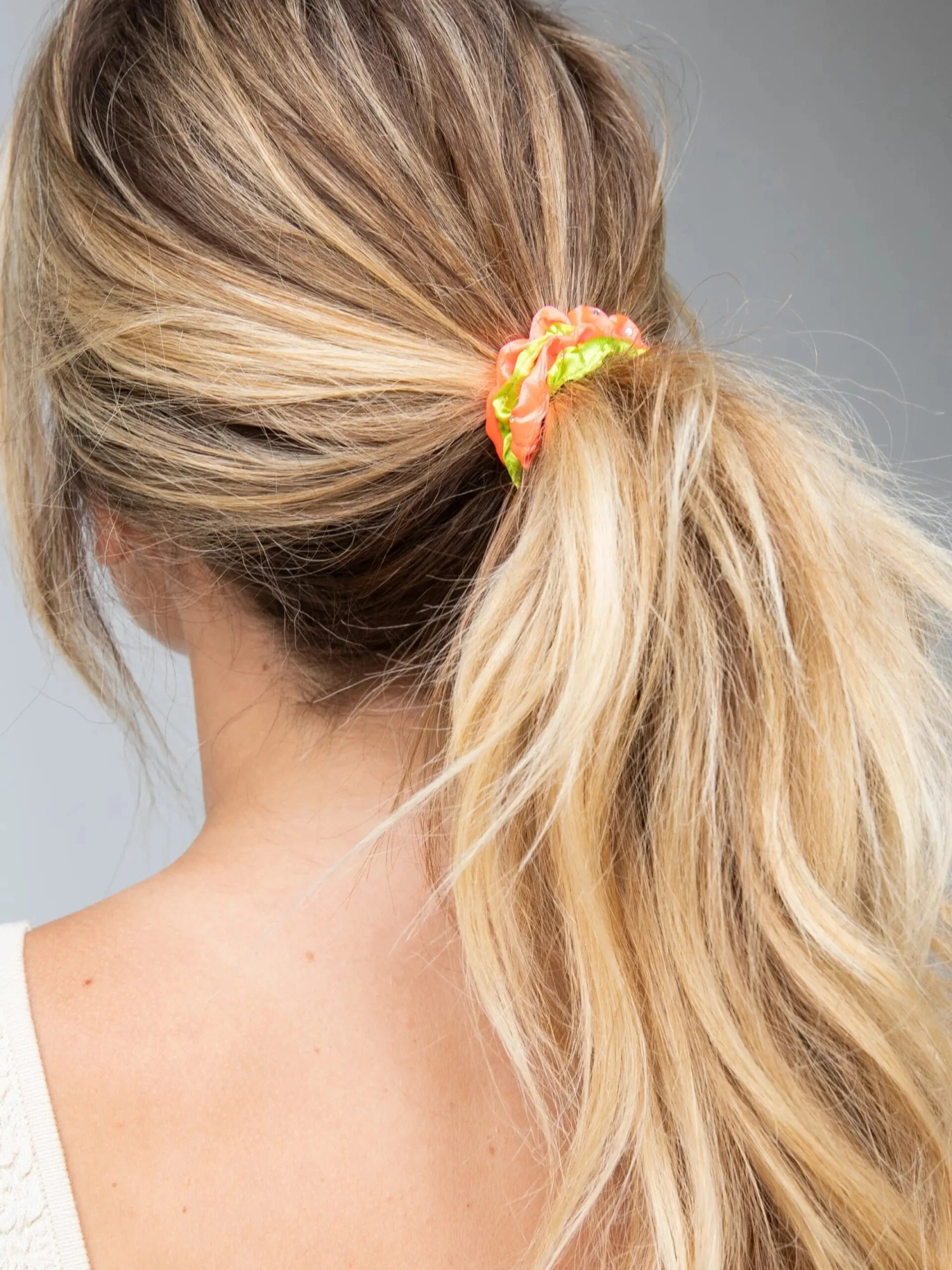 Natural Life Skinny Scrunchie Set - Hot Pink 4 Natural Life Skinny Scrunchie Set - Hot Pink - Image 2